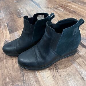 SOREL WEDGE ANKLE BOOTS